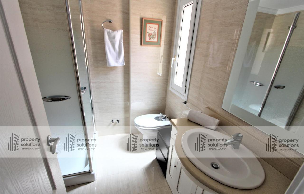 Playa 1º Linea Playa- Apartamento Duplex En Pleno Corazon De La Carihuela Torremolinos Luaran gambar